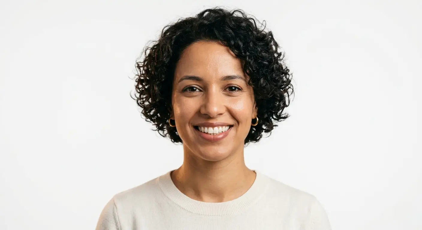 Patiente souriante au Centre Dentaire SAMSAH. Dentiste Marrakech, Marrakech