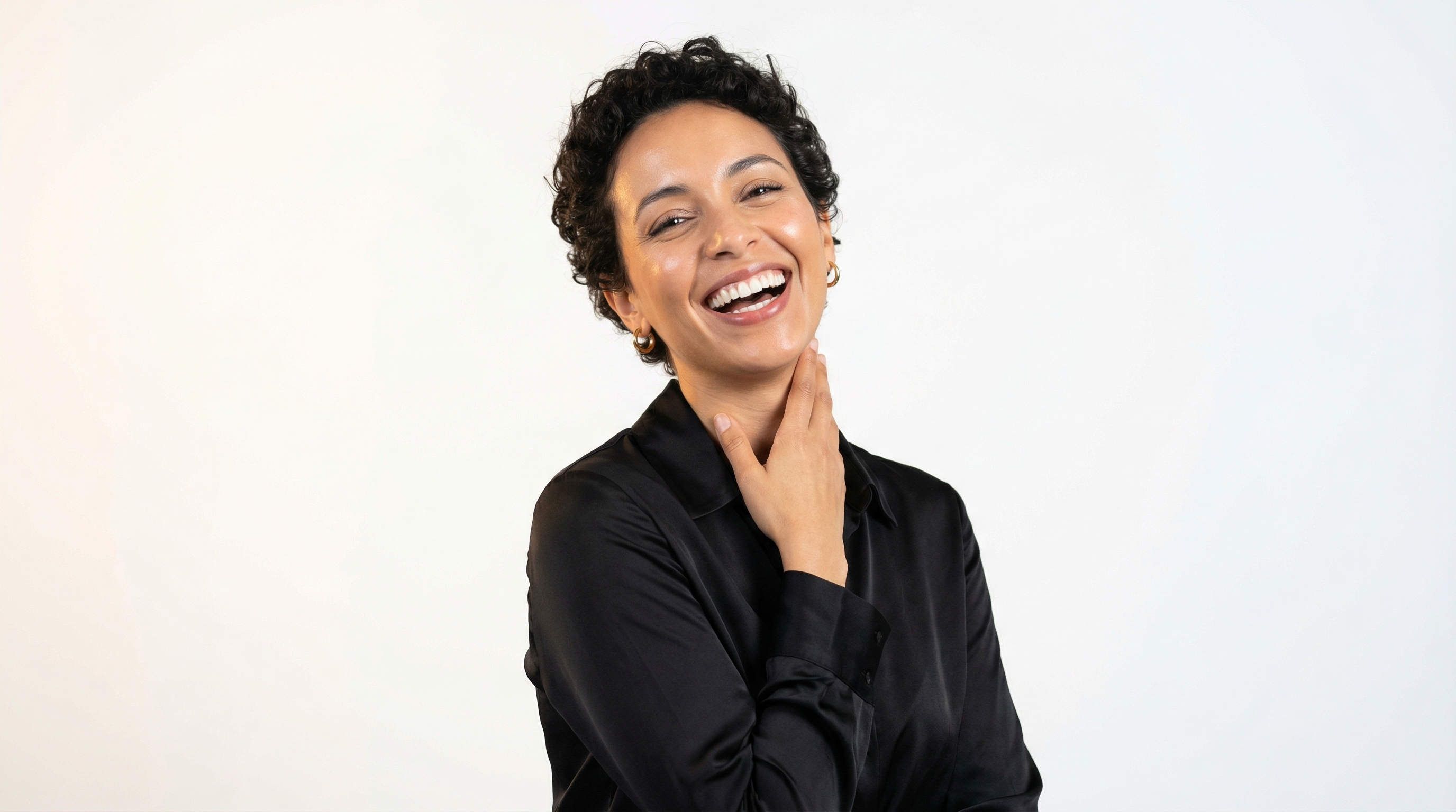 Patiente souriante au Centre Dentaire SAMSAH. Dentiste Marrakech, Marrakech